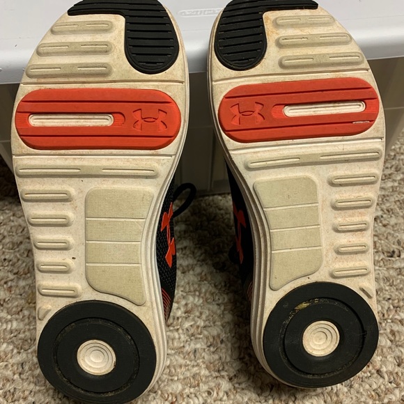 Boys size 4Y Under Armour shoes - Picture 6 of 6